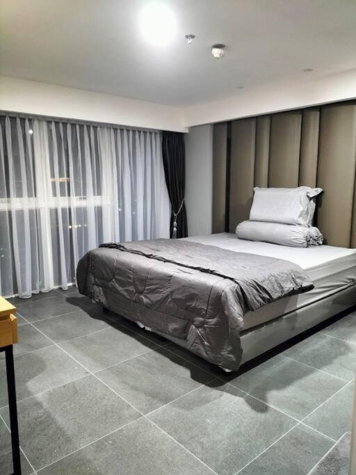 With View At Grand Jati Junction Apartemen