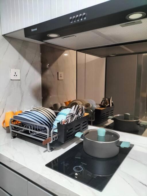 Apartemen With View At Grand Jati Junction