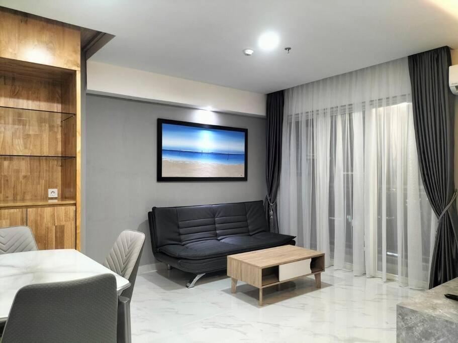 With View At Grand Jati Junction Apartemen